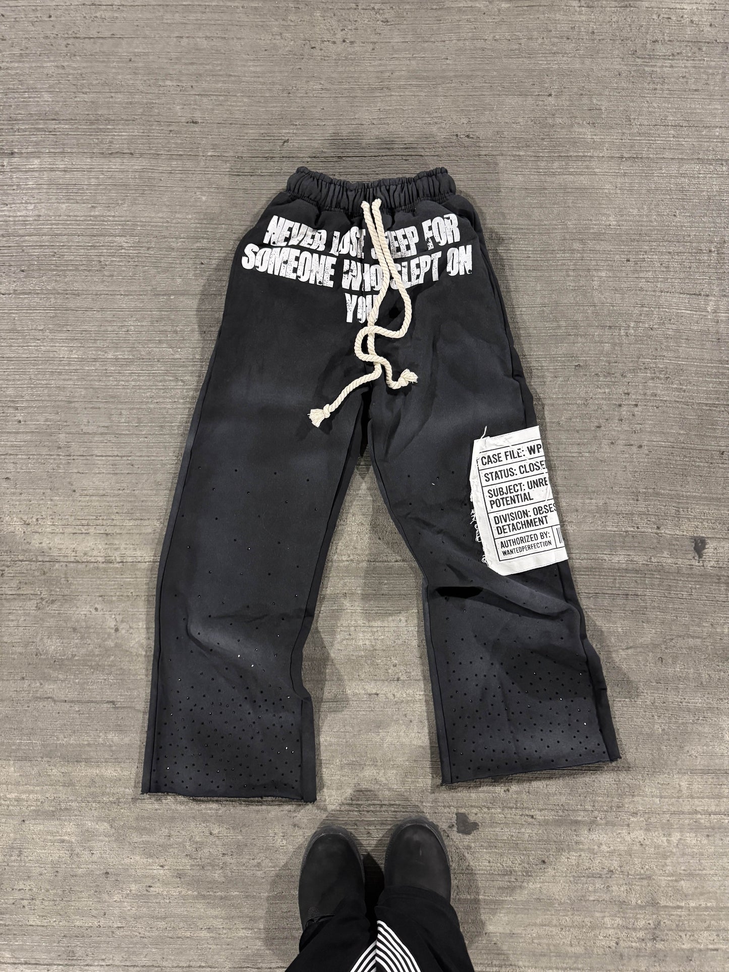 NEVER LOSE SLEEP SWEATS