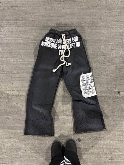 NEVER LOSE SLEEP SWEATS