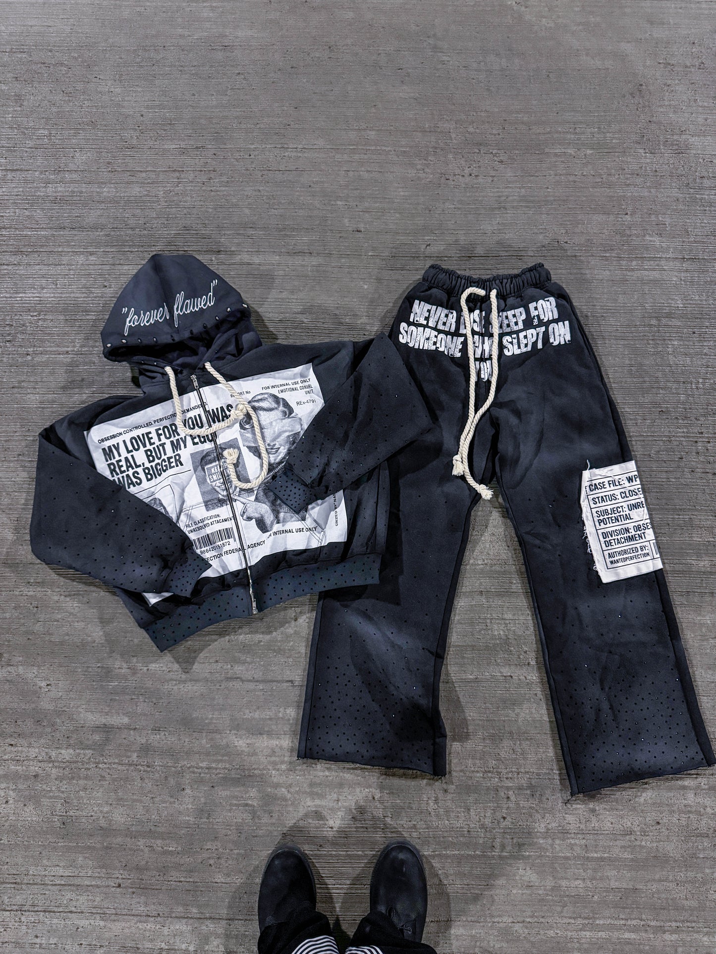 FOREVER FLAWED SWEATSUIT