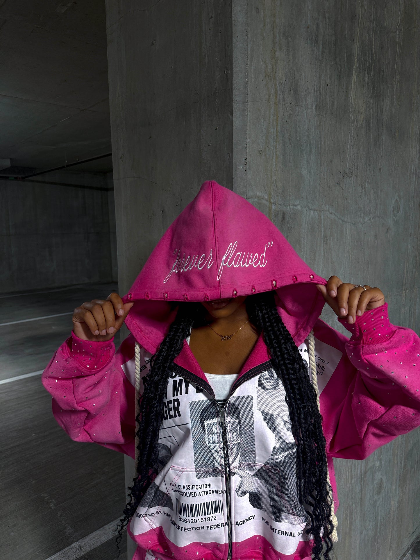 FOREVER FLAWED SWEATSUIT